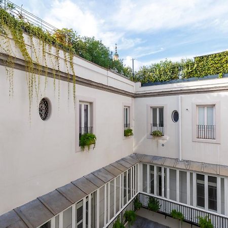 Dimora Doria D'Angri Bed & Breakfast Наполи Екстериор снимка